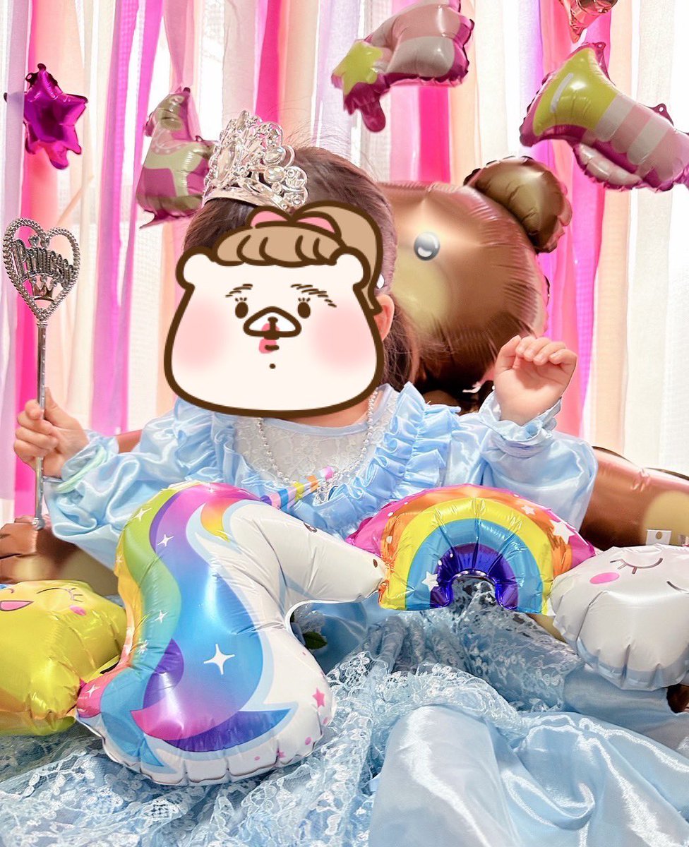 mamethatape's tweet photo. 3歳になりました🎀
ママが子供の頃着ていたドレスを着ています笑(ピアノの発表会) https://t.co/k8qhOWXN2I