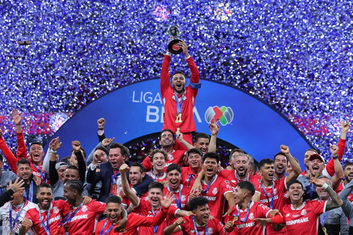 MrAlexRo's tweet photo. Somos campeones 👹😈 https://t.co/C6xZQXrcHn