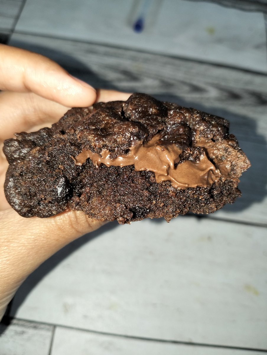 lilacffaa's tweet photo. Gatau kenapa jadi ketagihan sama soft cookies 🤎 https://t.co/abY4c5CpKL