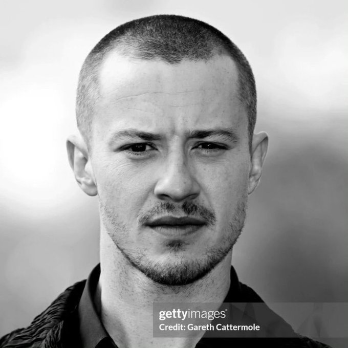 hourly joseph quinn (@hourlyjoequinn) on Twitter photo 