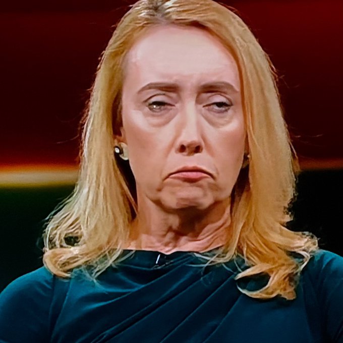 Guten Morgen liebe Patrioten heute habe ich ein ganz besonderes Exemplar der Mainstream Presse. Melanie Amann. Was haltet ihr von der Chefredakteurin des Spiegels.
😎✌