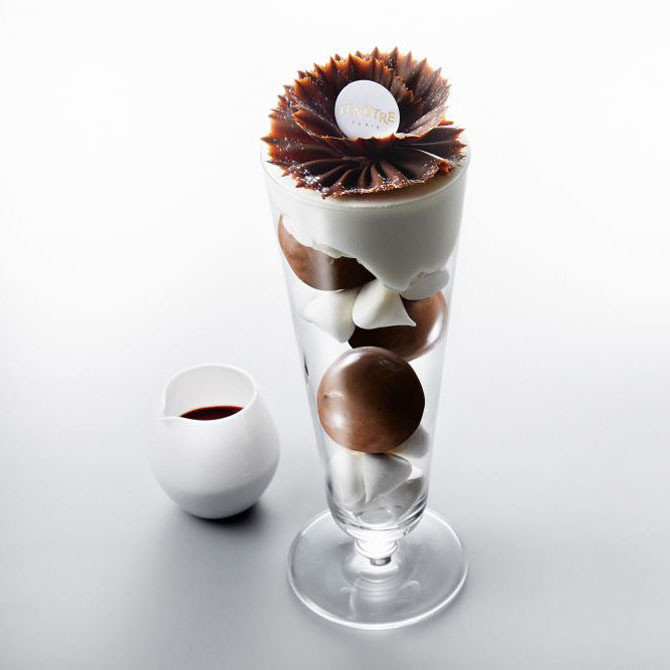 東京の絶品夜パフェを、スイーツライターchicoさんが厳選💡
見た目も味も◎の逸品ぞろいです😻

🍰YAYOI TOKYO｜三軒茶屋駅より徒歩4分
名パティシエによる、ショートケーキジェラートのパフェ。
平日14時～19時、土13時〜22時、日・祝13時〜19時

🍓ロビーラウンジ ザ パレス