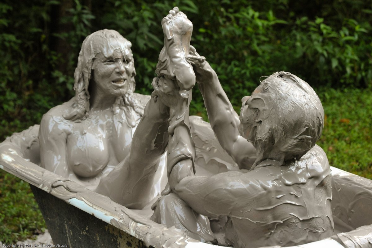 Bundle: Summer in the Mud 3 - The third bundle of four scenes from Summer! Save money and spend the time - You'll love it. 

mudpuddlevisuals.umd.net/download_info/…

#mpv #mud #wam #messy #nude #busty