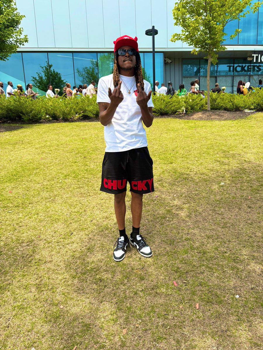 1SkooMarley's tweet photo. 😈 https://t.co/rkYI2r7CBa