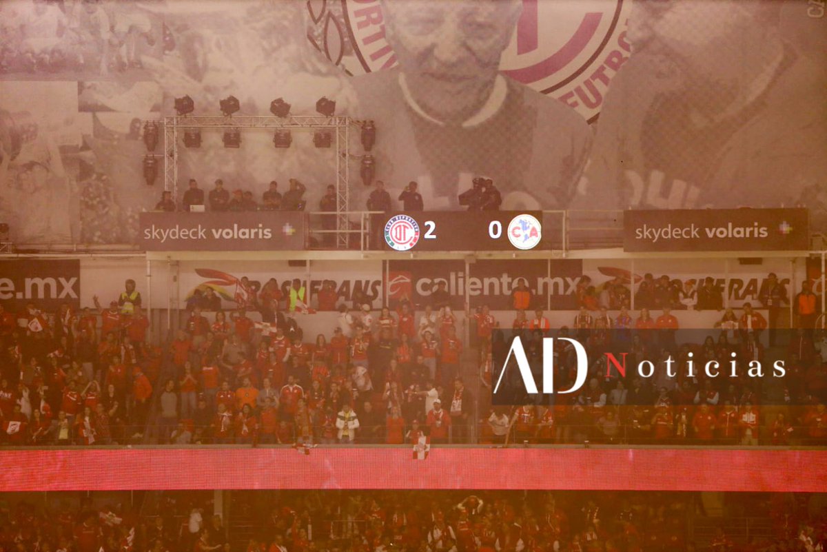 ADNoticiasMex's tweet photo. 👹 | ¡Celebra, campeón! La grandeza de Toluca festejando. 🏟
El infierno esta de fiesta, el Diablo no duerme esta noche y las gargantas no dejan de cantar. ⚽️
📸 Adriana García | AD Noticias
🔗https://t.co/vDfM8Mhqlz
#TolucaFC #LigaMX #Campeón #LaONCE https://t.co/ERf4nSAOaP
