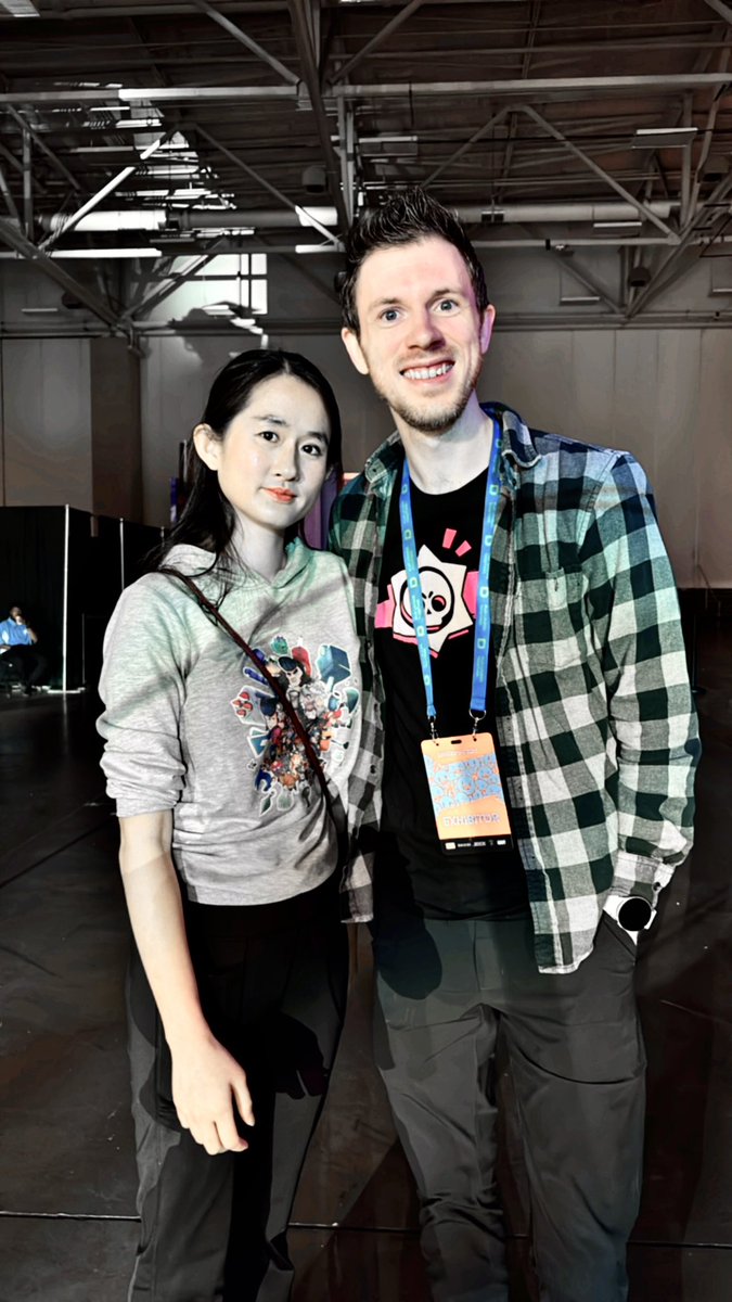 Had lots of fun today at #brawlCup 
Met some awesome people #BSC25 #DreamHack Dallas #DHDallas 

Thanks to <a href="/FTMKeienburg/">Frank™ KEIENBURG 🏳️‍🌈 | Out-of-office</a> and <a href="/KairosTime/">KairosTime Gaming</a> for the pictures 😻 Also thanks to <a href="/supercell/">Supercell</a> <a href="/Brawl_esports/">Brawl Stars Esports</a> <a href="/BrawlStars/">Brawl Stars</a>  for the event and the gifts