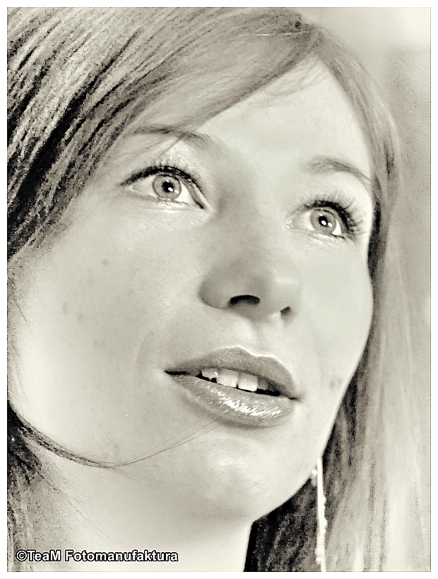 kometbloxpl's tweet photo. Start in die Woche / Wochenstart
https://t.co/fd6Ym5wdSc
#portrait #portraitphotography #pictureoftheday #photography #Fotografie #art #woman #photodaily #photoaddict #bestphoto #mono #bw #BlackAndWhite #ポートレート #肖像写真
@ELLEMagazineUK
@ELLE_de
@VOGUE_Germany https://t.co/jIYgE7UsLv