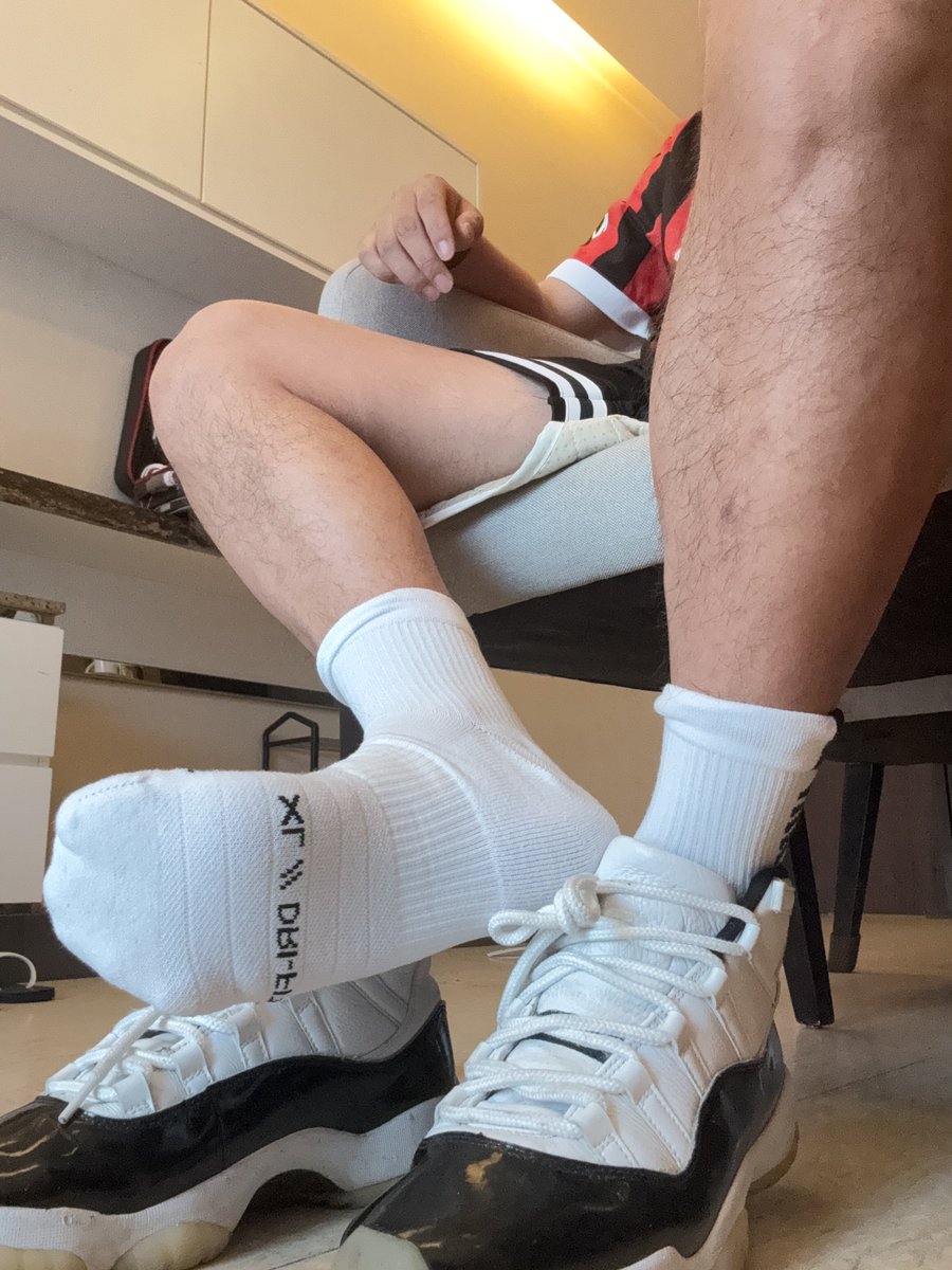 周日被我射熄火了
所以今天是周一