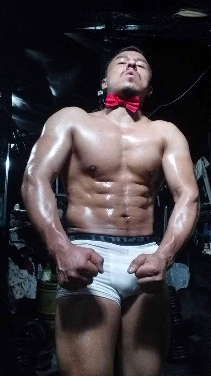 ManuelMartMart2's tweet photo. Domingo y el cuerpazo lo sabe saludos y bendiciónes para todos 😘🤤🥵👌✌🤠💪🙌 https://t.co/tOvMtS0xSJ
