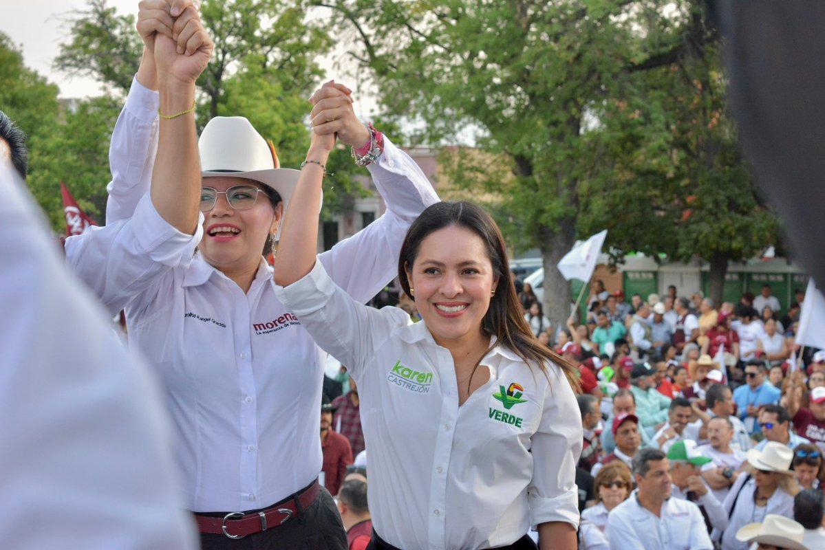 Karen Castrejón Trujillo (@karencastrejont) on Twitter photo ¡Cierre de campaña en Durango con toda la fuerza del Verde! 💚✨
Nos encontramos en Durango, acompañando a nuestro próximo presidente municipal, el Dr. <a href="/DrRamonEnriquez/">José Ramón Enríquez</a>, candidato del Partido Verde y de la coalición Morena y PT, un hombre comprometido con su gente y con el ¡Cierre de campaña en Durango con toda la fuerza del Verde! 💚✨
Nos encontramos en Durango, acompañando a nuestro próximo presidente municipal, el Dr. <a href="/DrRamonEnriquez/">José Ramón Enríquez</a>, candidato del Partido Verde y de la coalición Morena y PT, un hombre comprometido con su gente y con el