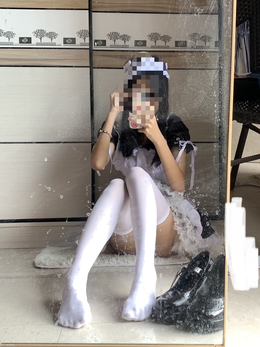 lly0904's tweet photo. 谁敢闻 https://t.co/F8EHVJ5N9Y