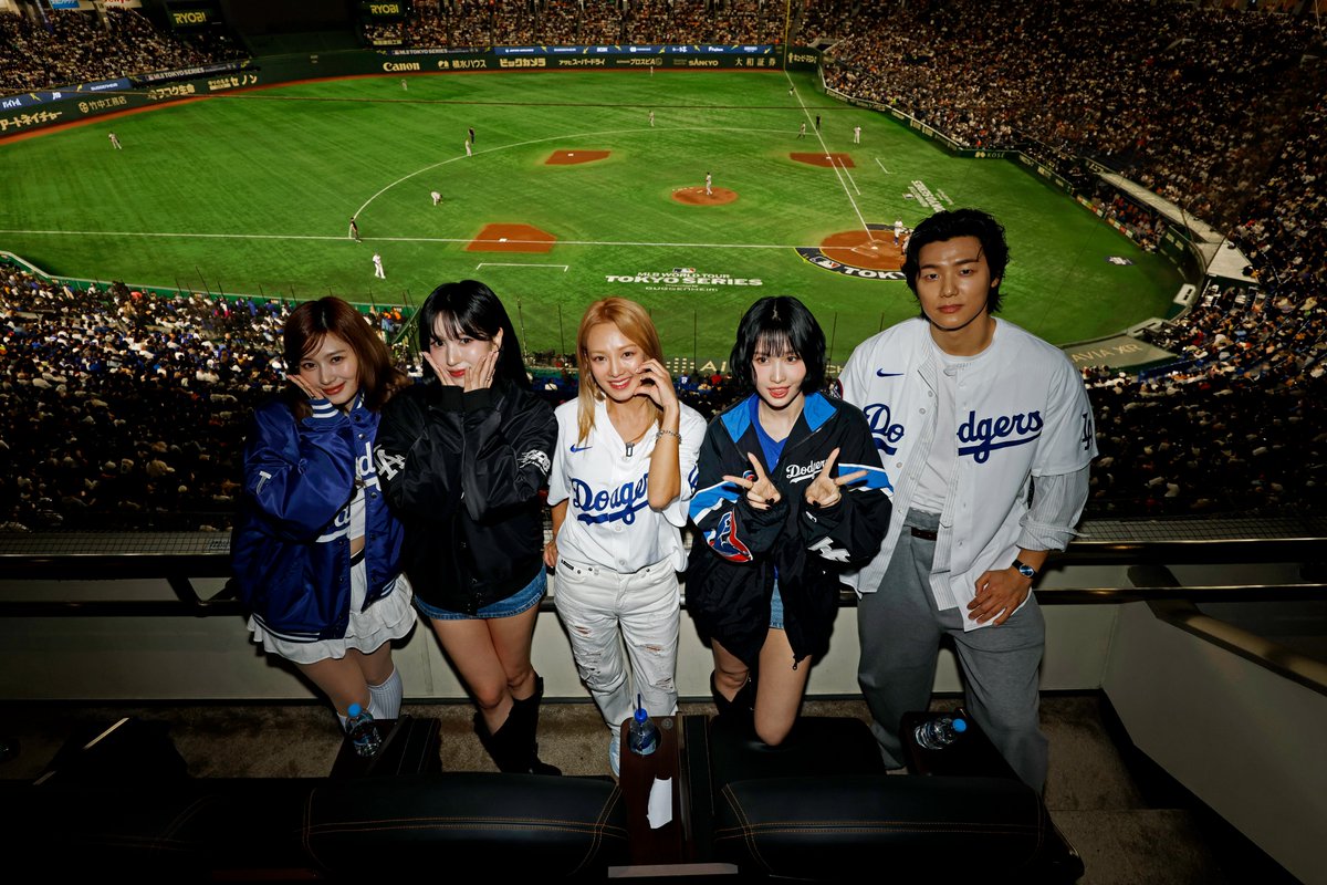 MLB Korea (@mlbkor) on Twitter photo ๋ฏธ์ฌ๋ชจ x ๋ฉ๋ฆฌํก! feat. @jypetwice ์ #๋ฏธ๋ #์ฌ๋ #๋ชจ๋ชจ
์์ง ๋ชจ๋ชจ์ #MLB ์ด๋ชจ์ง ํด์ฆ ๊ฒ์ ํ ์์ ๋ชป ๋ณด์ ๋ถ๋ค์ ์ ํ๋ธ๋ก ๋ฐ๋ก ๊ณ ๊ณ !
ํ ์์ ๋ณด๋ฌ๊ฐ๊ธฐ ๐youtu.be/cMfTI-z7vB0
#mlb #mlbkorea #mlbtokyoseries #majorleaguetalk #๋ฉ์ด์ ๋ฆฌ๊ทธํก #๋ฏธ์ฌ๋ชจ #misamo #mina #sana #momo ๋ฏธ์ฌ๋ชจ x ๋ฉ๋ฆฌํก! feat. @jypetwice ์ #๋ฏธ๋ #์ฌ๋ #๋ชจ๋ชจ
์์ง ๋ชจ๋ชจ์ #MLB ์ด๋ชจ์ง ํด์ฆ ๊ฒ์ ํ ์์ ๋ชป ๋ณด์ ๋ถ๋ค์ ์ ํ๋ธ๋ก ๋ฐ๋ก ๊ณ ๊ณ !
ํ ์์ ๋ณด๋ฌ๊ฐ๊ธฐ ๐youtu.be/cMfTI-z7vB0
#mlb #mlbkorea #mlbtokyoseries #majorleaguetalk #๋ฉ์ด์ ๋ฆฌ๊ทธํก #๋ฏธ์ฌ๋ชจ #misamo #mina #sana #momo