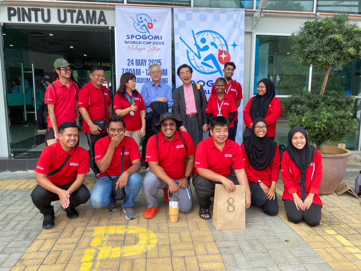 JapanConsulate's tweet image. May 24 in #Penang. At #StadiumBandarayaPulauPinang, I attended the closing of #SPOGOMI World Cup 2025, #Malaysia Stage. I am pleased to know SPOGOMI, a #Japanese-born sport concept, has been warmly accepted in #Malaysia! Keen to work together in a fight for a better environment.