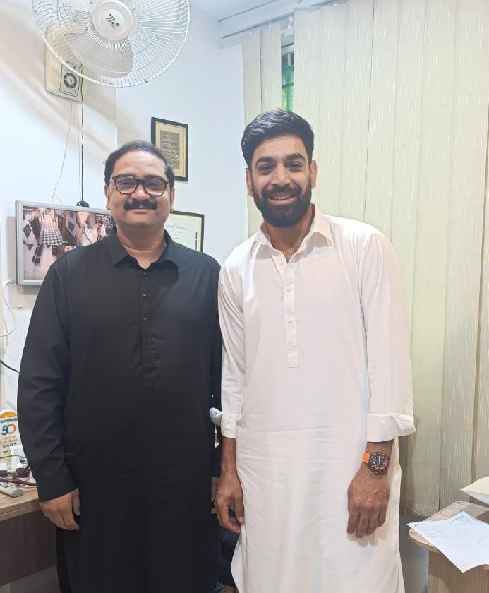 drmohsinhasan's tweet photo. Congratulations to Haris Rauf and Lahore Qalandars, what a final and what a great win by Qalandars 🎉🎉🎉🏆 #PSL2025 #PSLFinal #WhatAFinal #Lahore #LahoreQalandars @lahoreqalandars https://t.co/JTkNjhVpQC