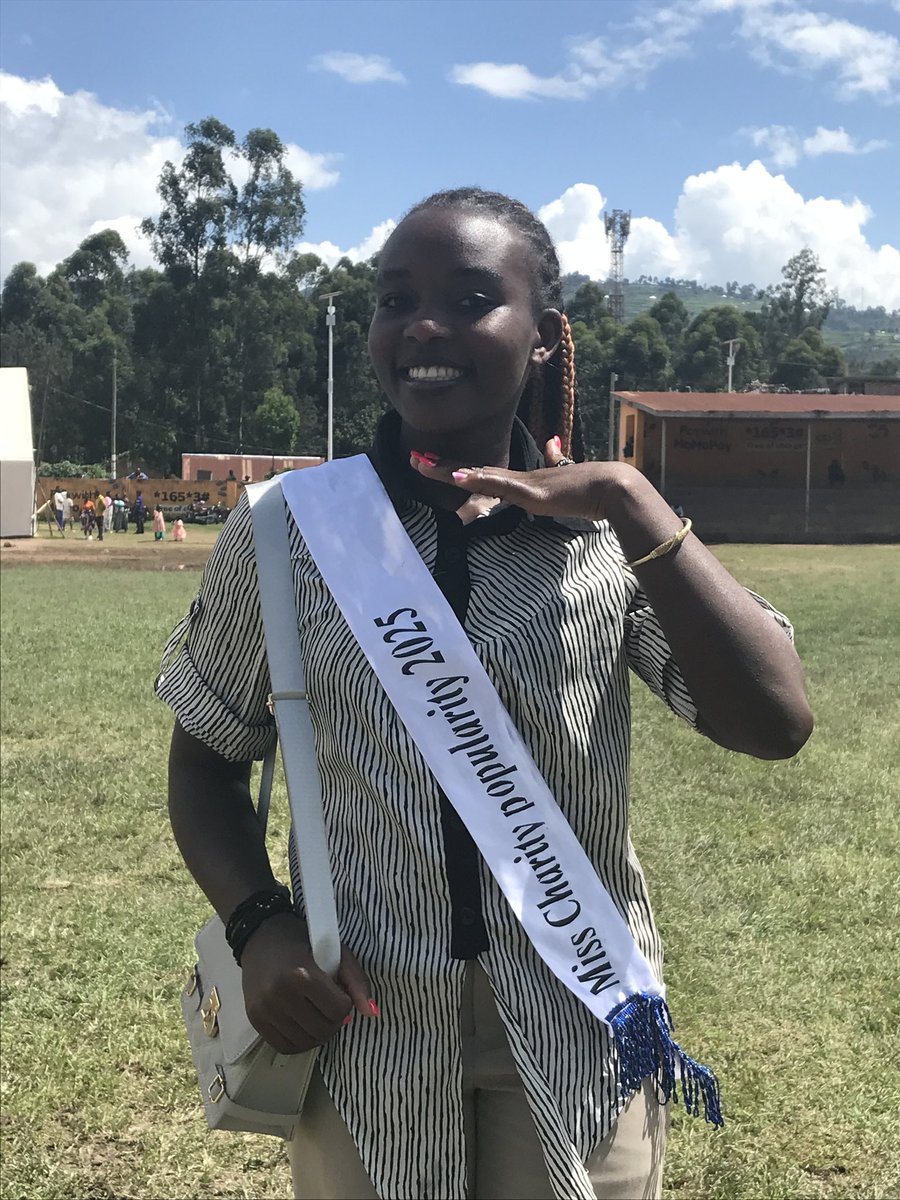 MissMrCharityUg's tweet photo. Blessed New week from Miss Compassion Uganda #Misspopularity
#MissKendra
@MissMrCharityUg @BallyKidsCentre #beautygirls https://t.co/o9V5ujO8x1
