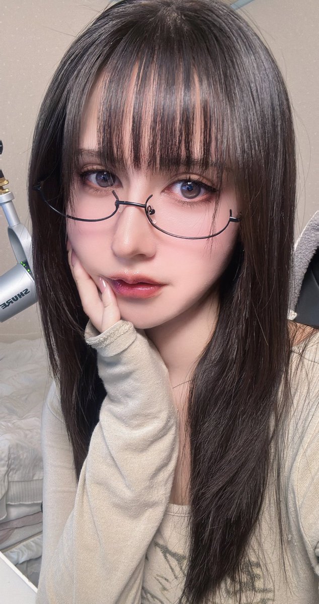 梦的分镜　PET Post by Liz on X: 今日眠そうだね