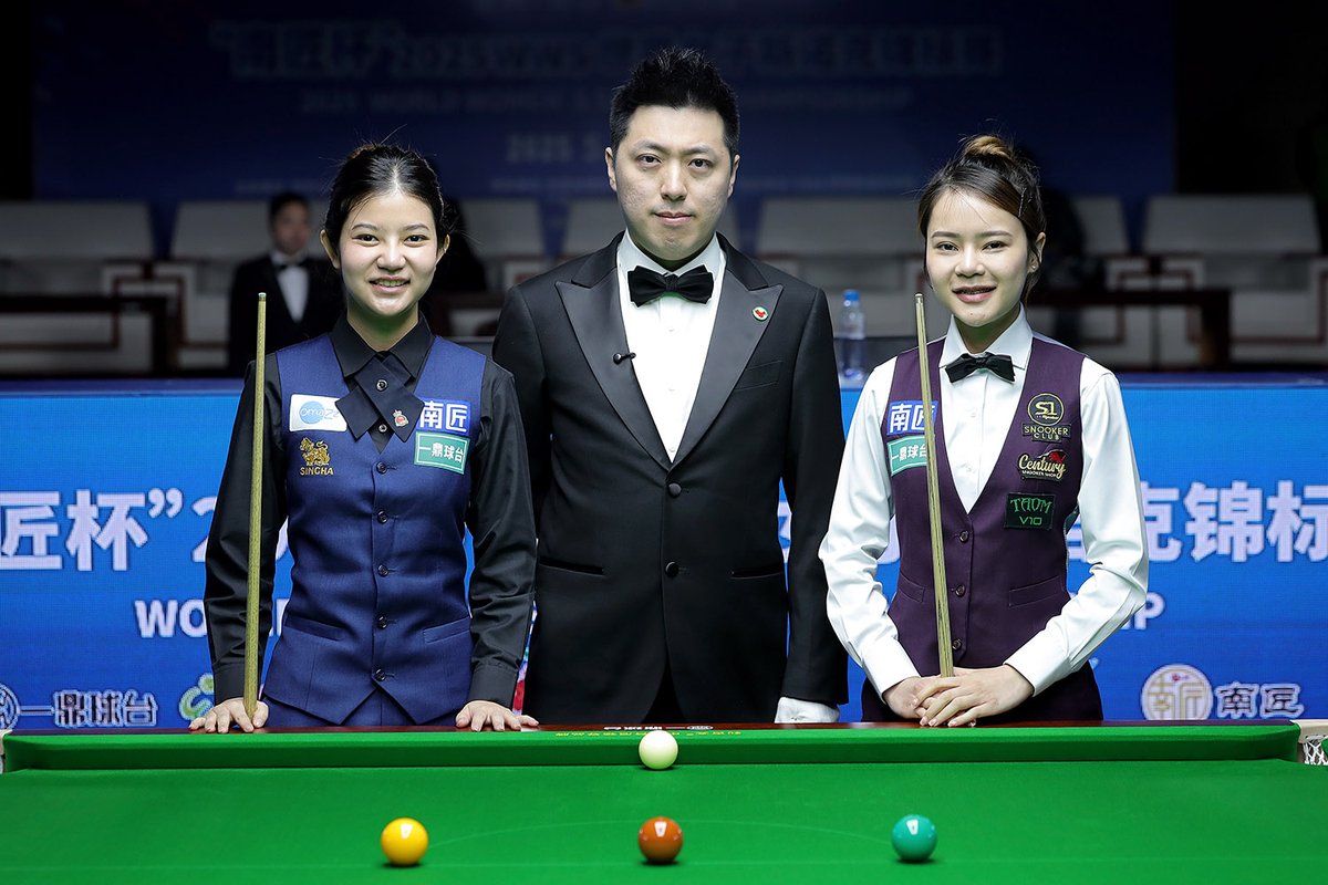 MINK V BAIPAT | WATCH LIVE! 📺

Former world champions Mink Nutcharut 🇹🇭 and Baipat Siripaporn 🇹🇭 meet in an all-Thai semi-final at the 2025 World Women's Snooker Championship.

Watch live coverage via the <a href="/WPBSAofficial/">WPBSA</a> YouTube channel with the first player to five frames to