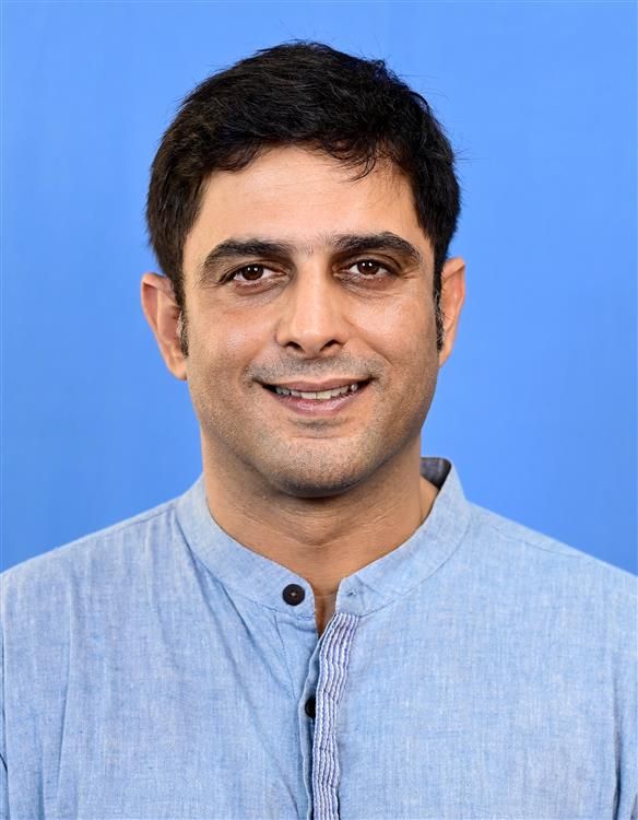 AmrutPanda2's tweet photo. *KALIKESH SINGH DEO* 
 HAPPY BIRTHDAY sir 🙏 🎂❤️

 _A Leadership that people would follow voluntarily even if he had no title or position_ ❤️🙏 @DeoKalikesh @CMO_Odisha https://t.co/RbCc7dMOhm