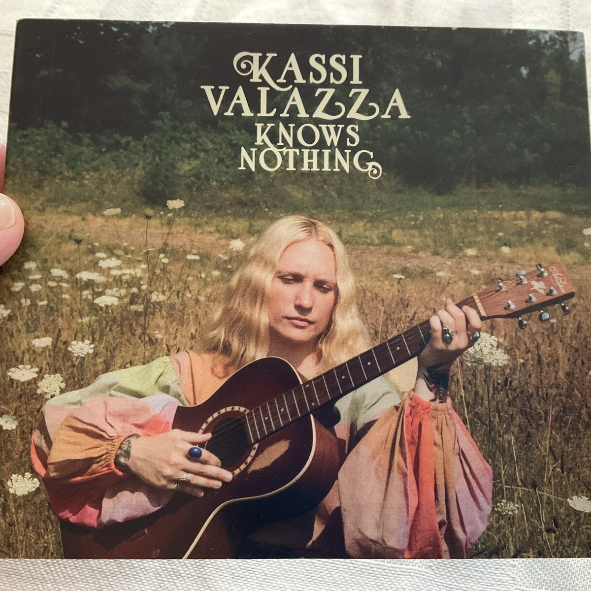 KTM819O4's tweet photo. #KassiValazza #FromNewmanStreet #KnowsNothing
初めて聴いても懐かしい https://t.co/obveEET6I7