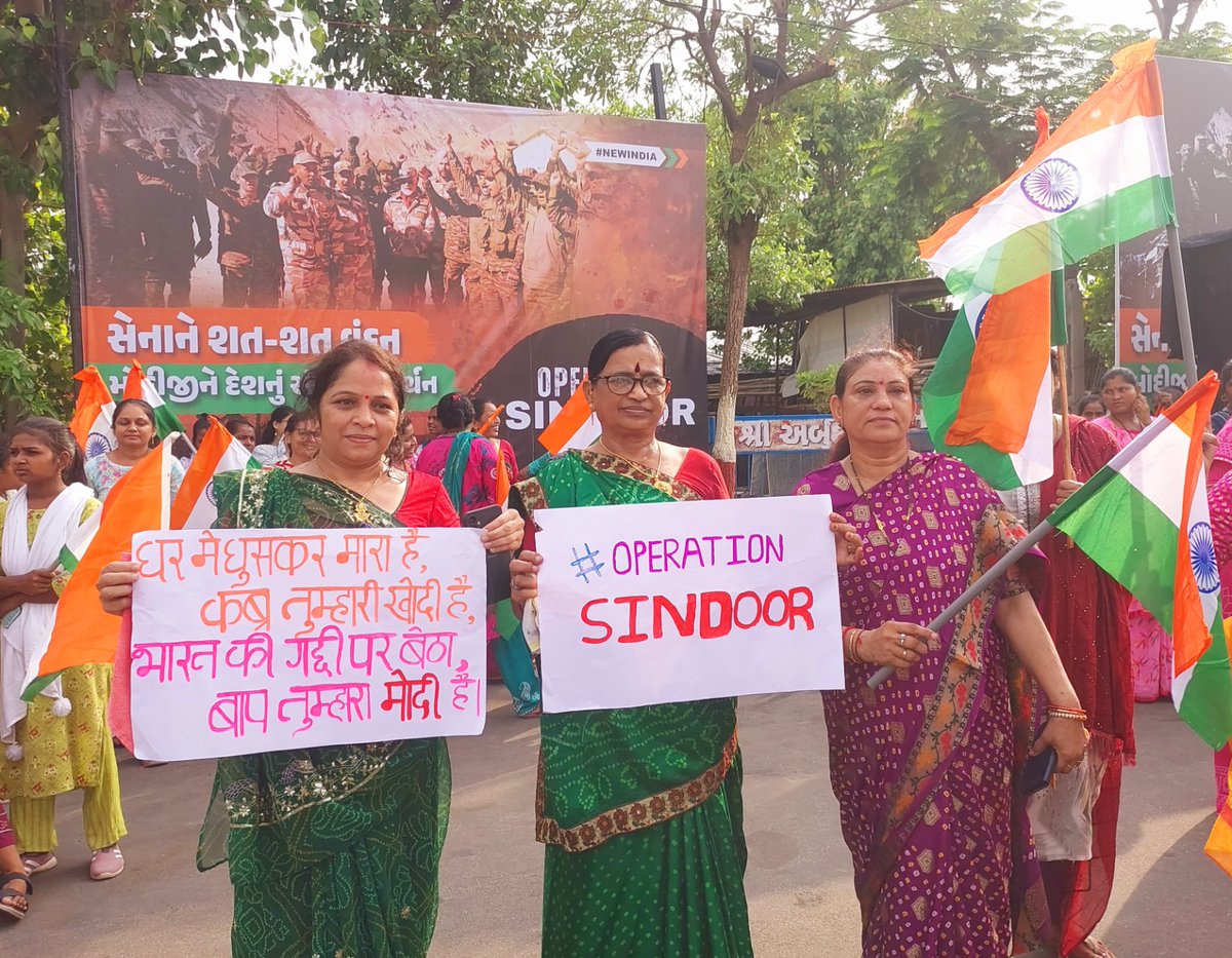 BJP4Gujarat's tweet photo. અપાર ઉત્સાહ અને ઉમંગ... 

વિશ્વના સૌથી લોકપ્રિય નેતા અને દેશના યશસ્વી પ્રધાનમંત્રી @narendramodi જીને આવકારવા તૈયાર છે વડોદરા...
 
#PMinVadodara https://t.co/5GTrbecJsn