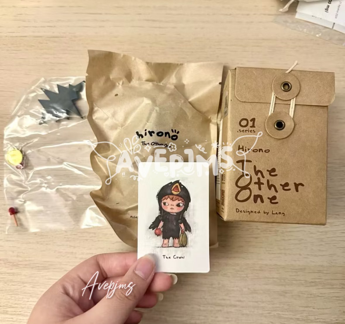 avepjms's tweet photo. • wts / sell / jual ina 
hirono le petit prince LPP the king 185
hirono too the other one the crow 170
hirono reshape drowning 150 

all sealed foil bener bener cuman buka kartu yaap! 
📍dom jkt
✅ shopee gratong xtra🍊 https://t.co/VGR3Iz8haP