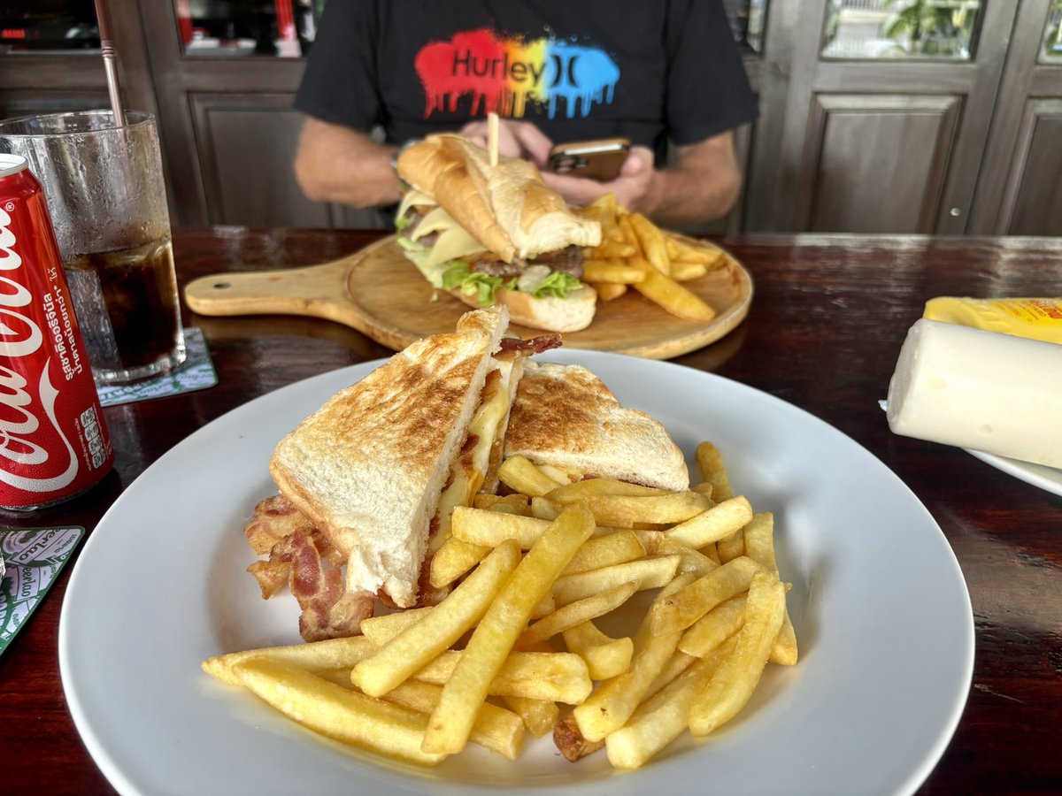 8 week hiatus for breakfast buddies <a href="/Davepbk/">DaveP</a>   #fitzgeralds