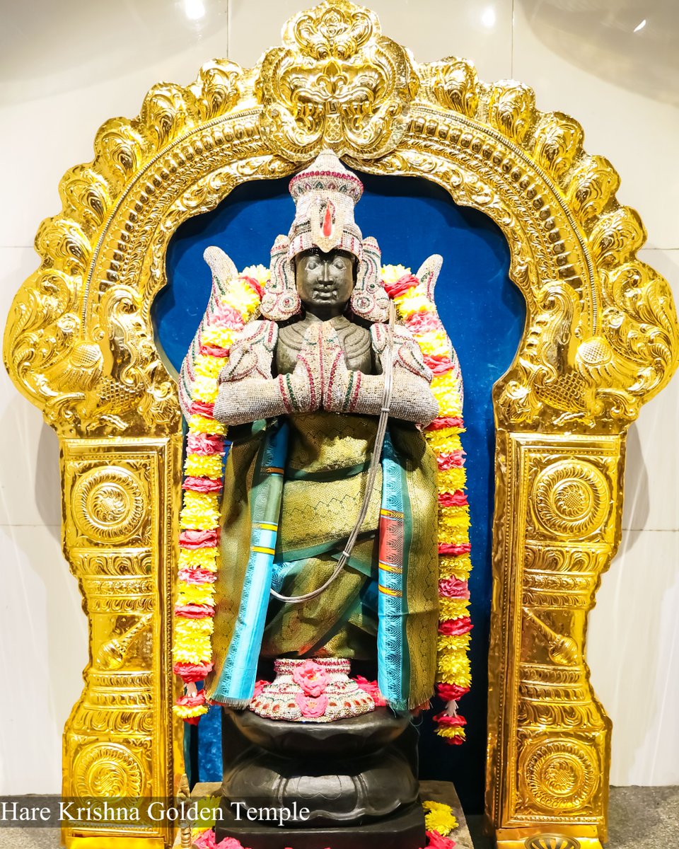 HKGoldenTemple's tweet photo. Decorate the Deity as nicely as possible with nice flowers and dress. You will forget all other false beauty. Correspondence, 22/10/68

#harekrishna
#harekrishnagoldentemple
#SriLakshmiNarasimha https://t.co/OBQd2SiObP