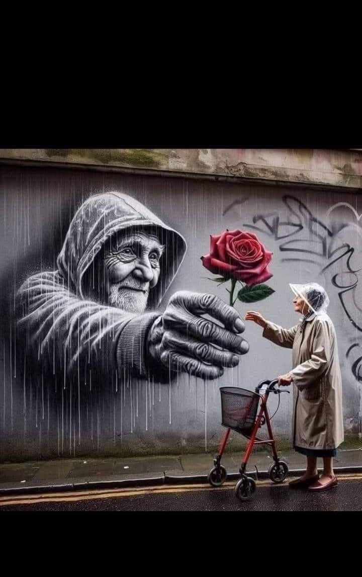 #صباحيات
#صلابه_لاتقهر_لحظات_لاتنسي
وإذا أتَتْكَ مَعَ الصَّباحِ رَسائلي
فاعْلَمْ بِأَنَّ الشَّوْقَ أصْبَحَ قاتِلي

فاحْضُنْ حُروفي نَحْوَ صَدْرِكَ ضُمَّها
فَإذا شَمَمتَ العِطْرَ، تلكَ أناملي
#صباح_الخير_والسعاده