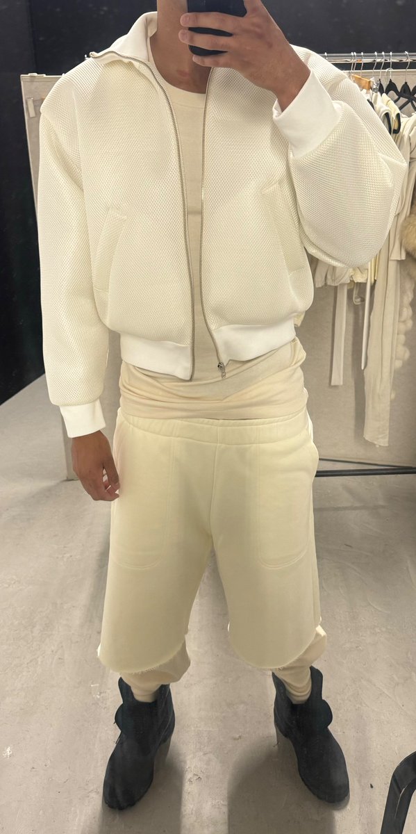 ⍟ (@austincbanks) on Twitter photo 