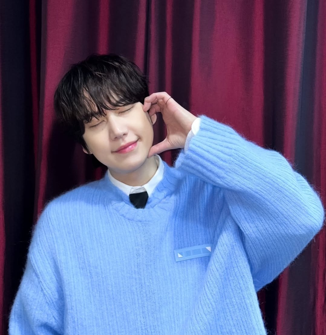 [📢해시태그 총공 안내]
#규현 #KYUHYUN 의 데뷔 19주년을 맞이하여 26일(오늘) PM 11시 - 12시까지 한시간동안 해시태그 총공을 진행하려고 합니다. 가능하신 분들은 많은 참여 부탁드립니다🙏💜 

※ 총공 해시태그는 오후 10시 30분에 공개합니다.