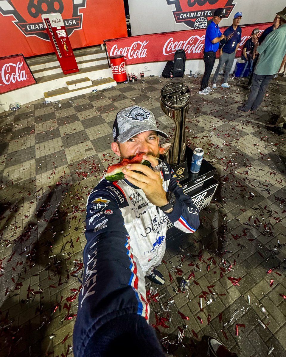 Charlotte Motor Speedway tweet media