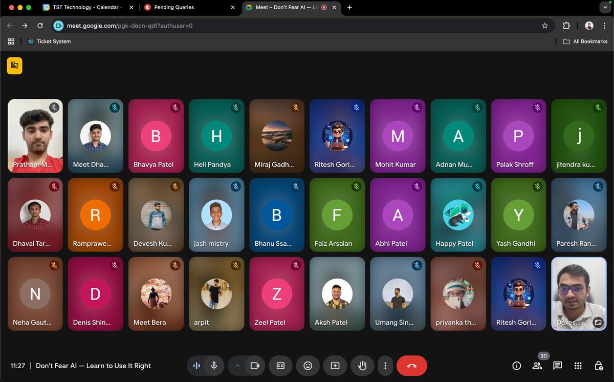 Agents don’t fail because they’re dumb. They fail because we don’t give them context.

We just wrapped a session on real AI workflows, MCP, and why prompting isn’t the skill, context design is.

📩 DM “slides” if you want the deck.
💬 What AI topic should we break down next?