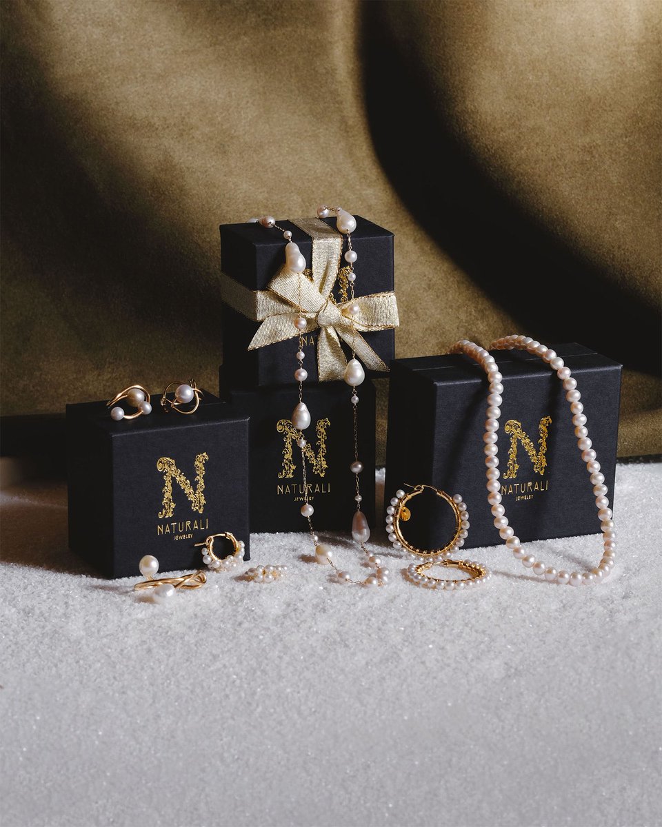 NaturaliJ's tweet photo. NATURALI JEWELRY 新宿高島屋店では、
5/27迄、カード会員様の優待がございます！
カードお持ちの方は、ぜひご利用くださいませ。
https://t.co/evY3EspKlP https://t.co/fSvXflRr0b