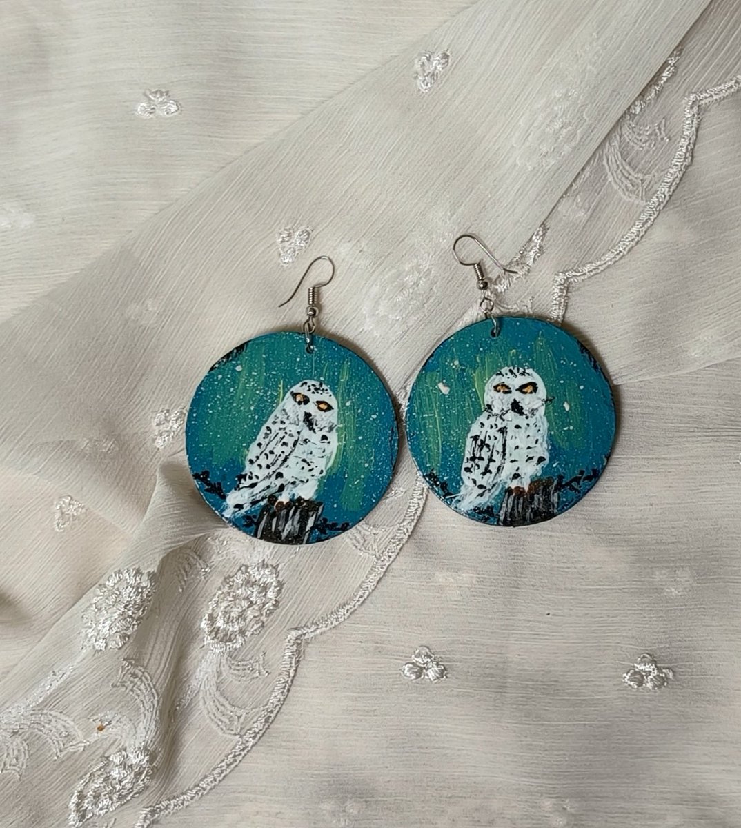NEW set of handpainted earrings. Look up more available ones in the thread quoted below. Do share. #giftideas #giftforher #handmadegift #handmadeearrings #jewellery #fashiontwt #wearableart