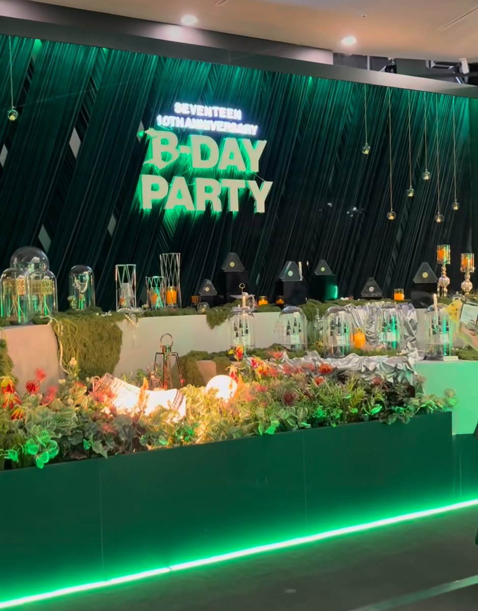 H.B.D 세븐틴!! 열번째 생일을 축하합니다 ✨ 세빛섬 및 잠수교 일대에서 열린 아 기다리고 기다리던~ 세븐틴 10주년 생일 파티🥳

⬇️⬇️⬇️ Click✔️
instagram.com/reel/DKEQ-DvzD…

#세븐틴 #seventeen #세븐틴10주년 #SEVENTEEN10THANNIVERSARY