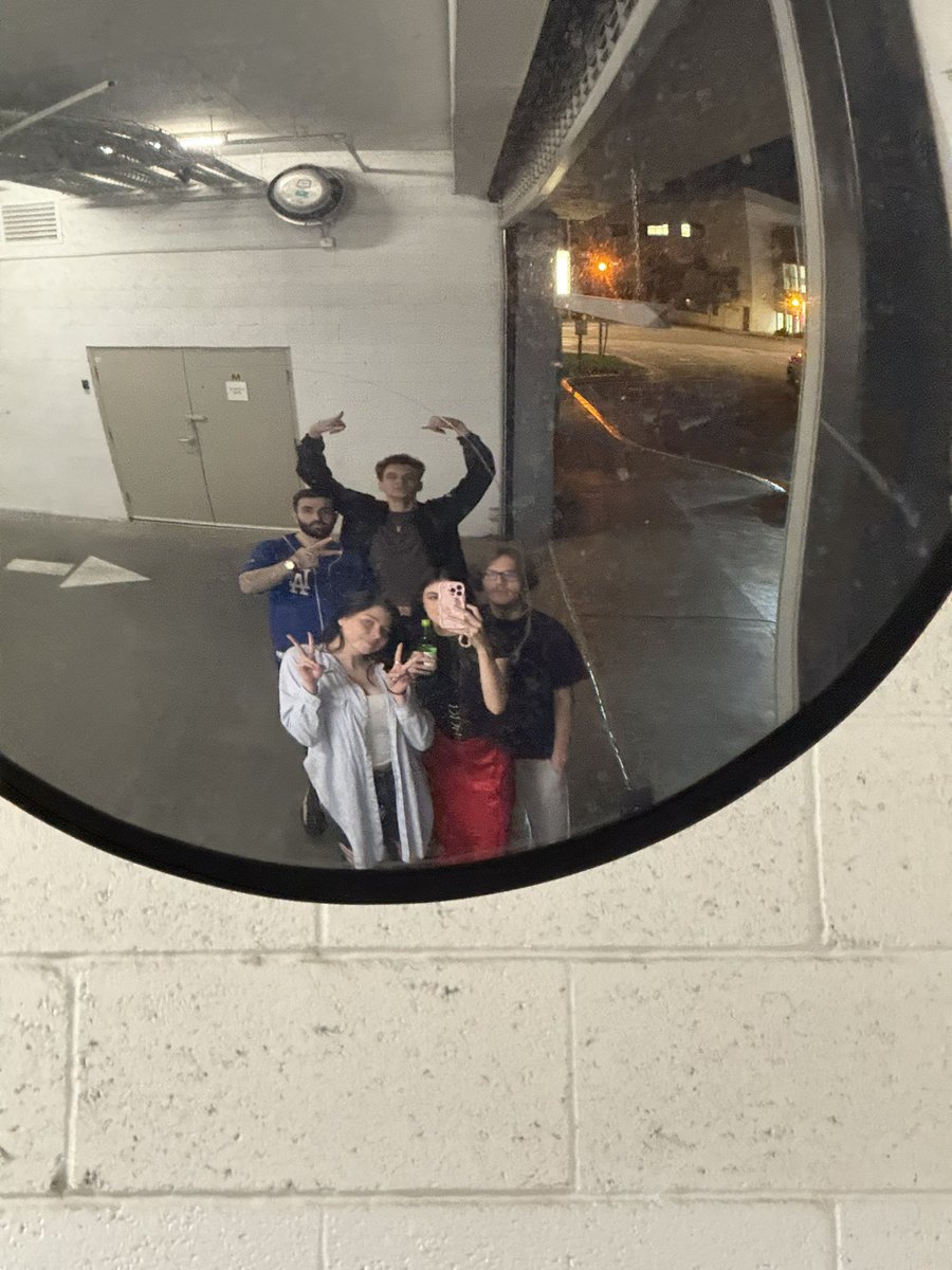 jelloannaa tweet media