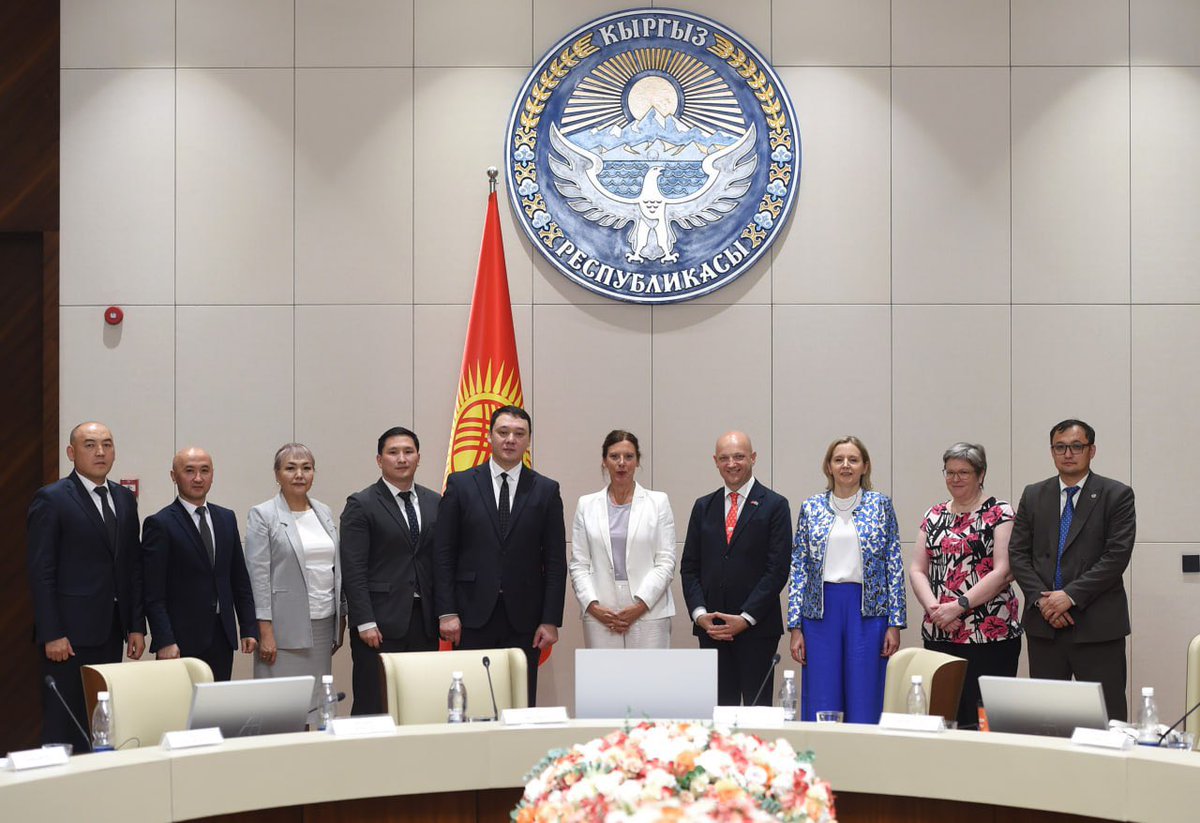 WHOKyrgyzstan's tweet photo. 📢 Big step for #DigitalHealth in 🇰🇬 Kyrgyzstan!
The Cabinet of Ministers &amp; #UN partners held the 1st Steering Committee meeting of the Joint #SDG Fund Programme on Digital Transformation in Healthcare.
Goal: bridge inequality in access to medical services. 
@JointSDGFund https://t.co/vBqrURRoiH