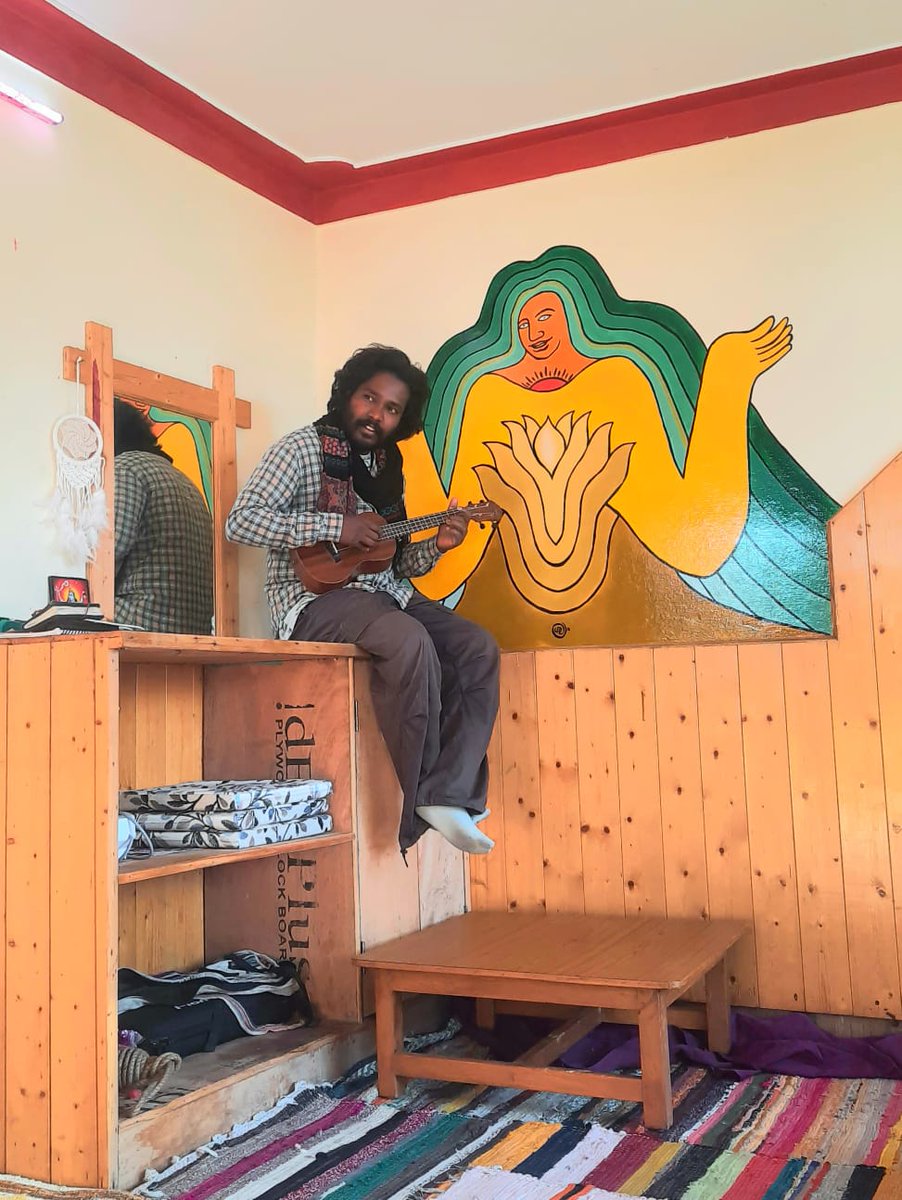 DharteHouse's tweet image. First artwork completed at Dharte House — many more to come! 🎨
Big thanks to Shyam Aramban for gifting us this beautiful masterpiece 🖼️💫

#inspiredspaces #artcommunity #dharamshala #dharamkot #dharamshalalocal #dharamshalacommunity #dharamkotdiaries #dharamkotlocal