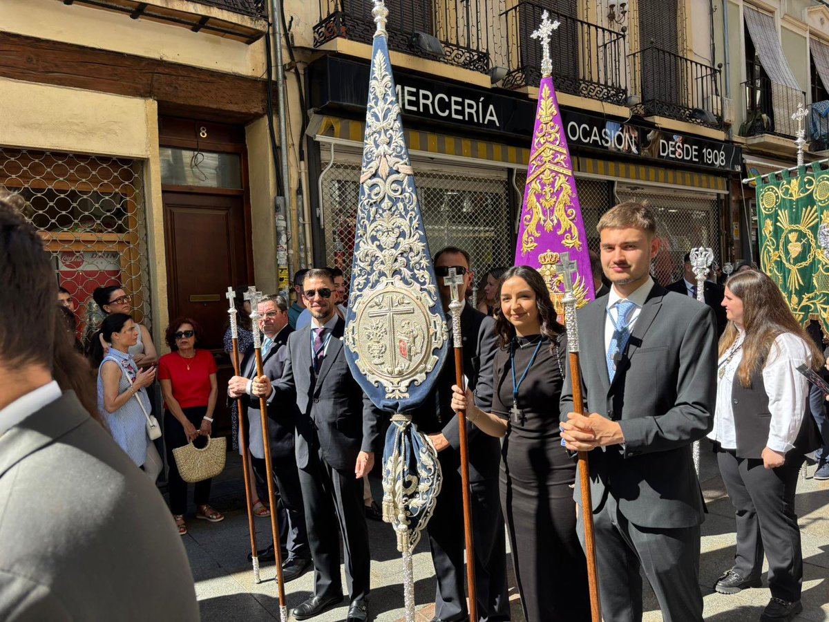 🔹 ACTUALIDAD

Estás son las imágenes del acompañamiento a la hermandad de la <a href="/Hdad_Alhambra/">Cofradía Alhambra</a> en la salida extraordinaria de su titular, con motivo del XXV Aniversario de su Coronación Canóninca.
