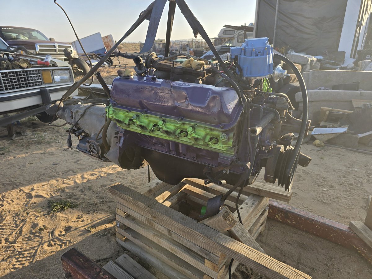 JensonBlak51863's tweet photo. #FordFairmont #wagon #hotrodbuild #460bigblockv8 #6v71blower #Supercharger Got the engine painted and ready to drop in the Fairmont wagon sitting behind it. Eventually going to change the intake and make some custom adapters with my boys to put this 6v71 Supercharger on it. https://t.co/SungOOEYPD