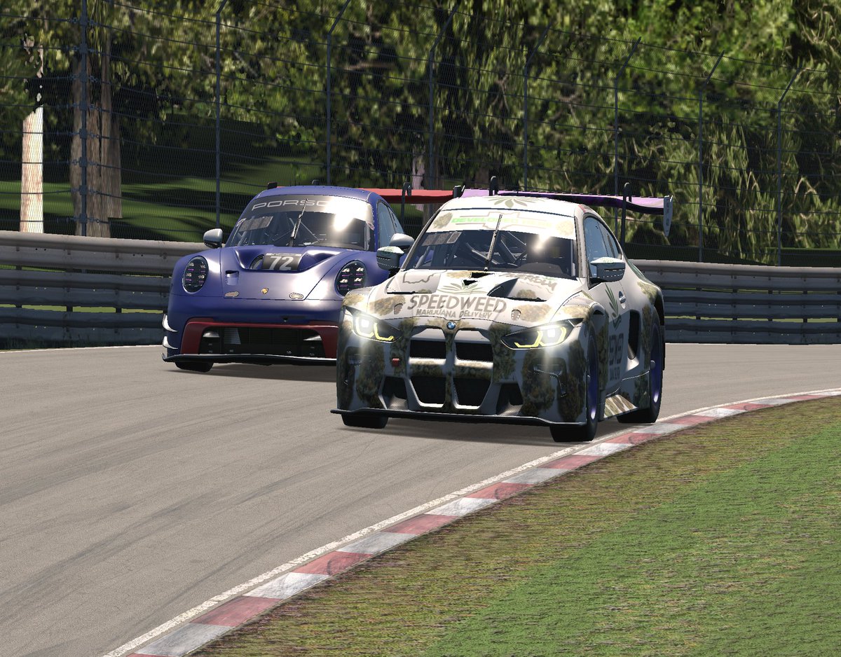 Enjoyed a productive practice session for the <a href="/iRacing/">iRacing</a> Nurburgring 24h alongside RedBull development driver <a href="/formulaartemis/">Artemis</a> and my dad <a href="/jackvanbennekom/">@jackvanbennekom</a>.