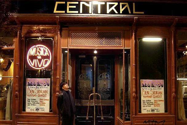 Ben Sidran reivindica con su nuevo álbum la mística del directo en su regreso a Madrid: "Tocar en el Café Central posee un carácter hipnótico" elmundo.es/madrid/2025/05…