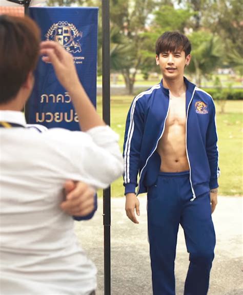 harrison__kc's tweet image. Remembering that moment in #Slamdance when Oaujun unzipped his jacket to control a mob of unruly gay boys