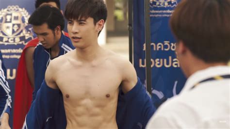 harrison__kc's tweet image. Remembering that moment in #Slamdance when Oaujun unzipped his jacket to control a mob of unruly gay boys