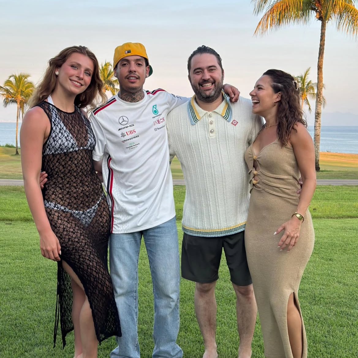 m (@chol0vago) on Twitter photo 