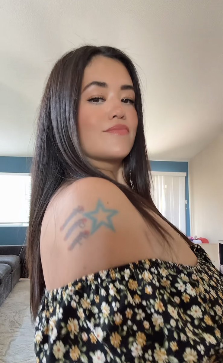 zararosexxxx's tweet photo. Be a good boy and empty your bank account $spicyzarinara #paypig #domme #findom https://t.co/WgNSeaHnfZ