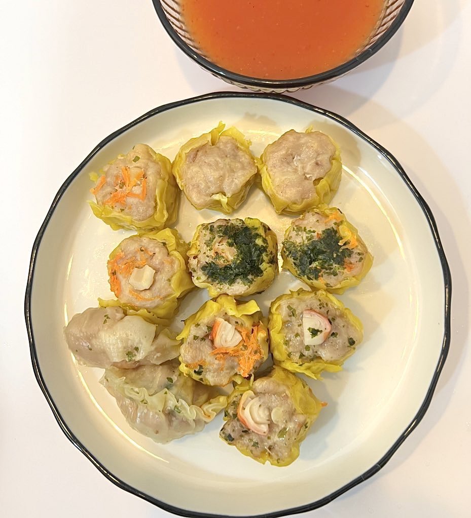 rayoffsunshinee's tweet photo. BEST BUY edisi beli dimsum ENAAAAK di shopee….mulai dari seribuan aja satu dimsumnya dan udah order berkali kali🥹🫶 https://t.co/fcGVtcdwiY