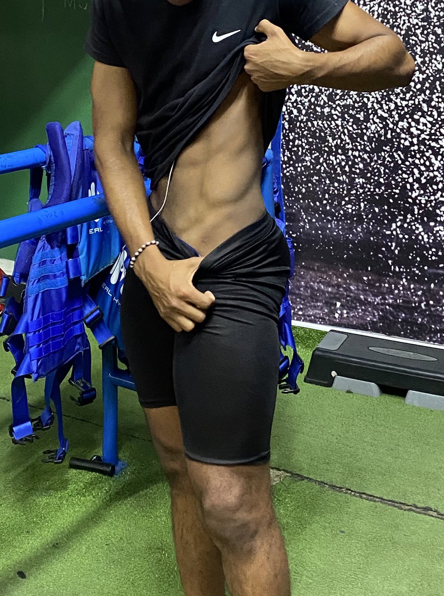 cresposCol's tweet photo. Abdomen 🤤
.
.
.
.
#gym #gay #black #riyadh #Colombia #EEUU #dollar https://t.co/vusCIiNuMG
