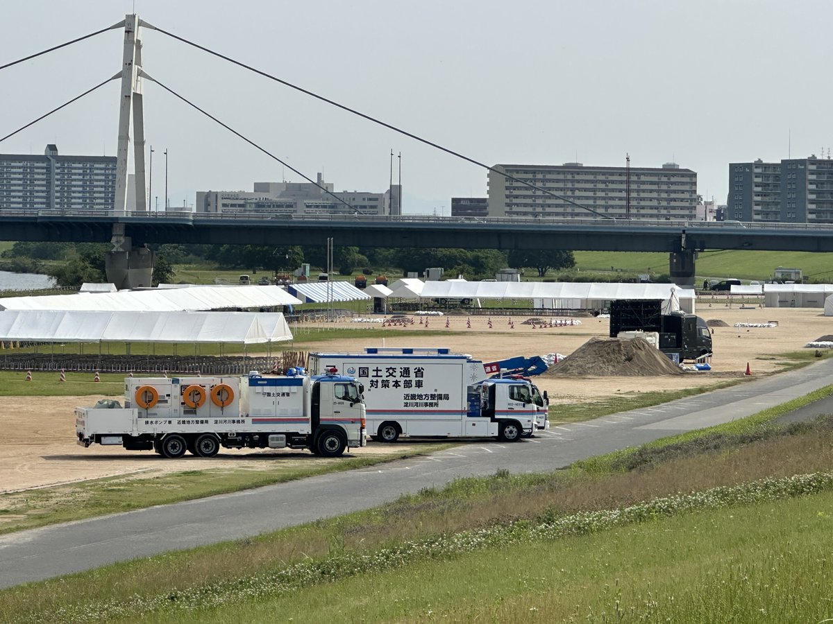 oit_academic's tweet image. #健康体育 の #サッカー の授業で使用している #河川敷グラウンド がこの1週間ほど使用不可でした。その理由は？