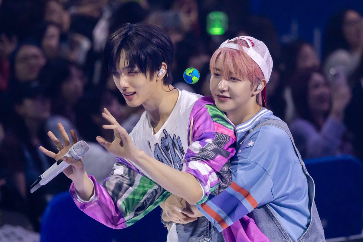 sc_qf8's tweet photo. 250525 nctdream 드림 팬미팅 지성 런쥔

🐹🚀🦊

#지성 #런쥔 #엔시티드림 #nctdream #jisung #renjun https://t.co/bn63w3BwTp